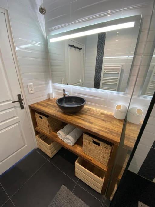 Villa Avec Jacuzzi Proche De La Et Du Centre *
